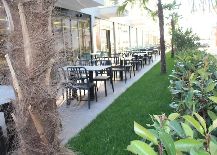 Hotel Bar Restaurant Triumf Shengjin