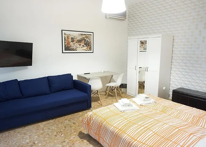 Bed A Cavour