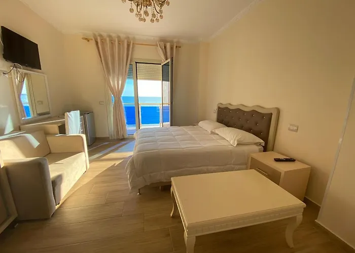 Hotel 3 Vellezerit