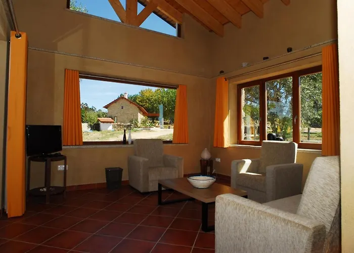 Quinta Vale Porcacho Bed and Breakfast Tábua