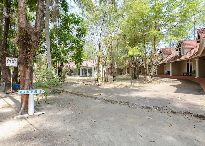 Villa Danialla Beach Resort Kampong Ayer Terjun Pinang