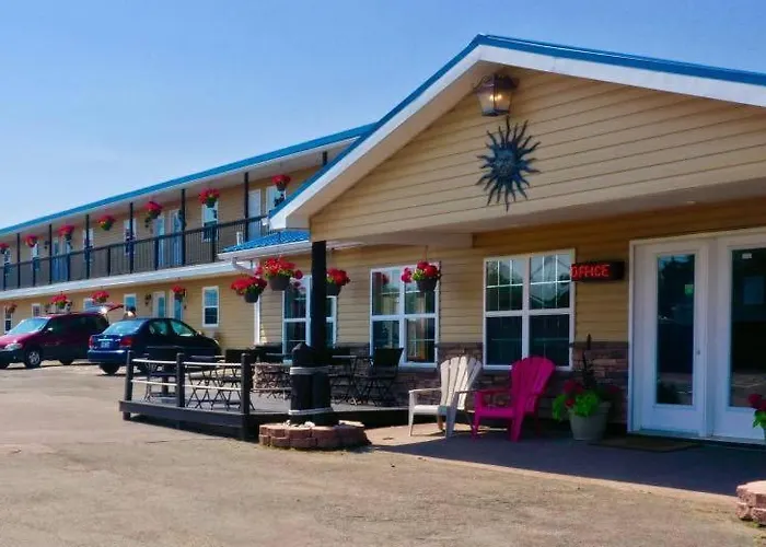 Parlee Beach Motel