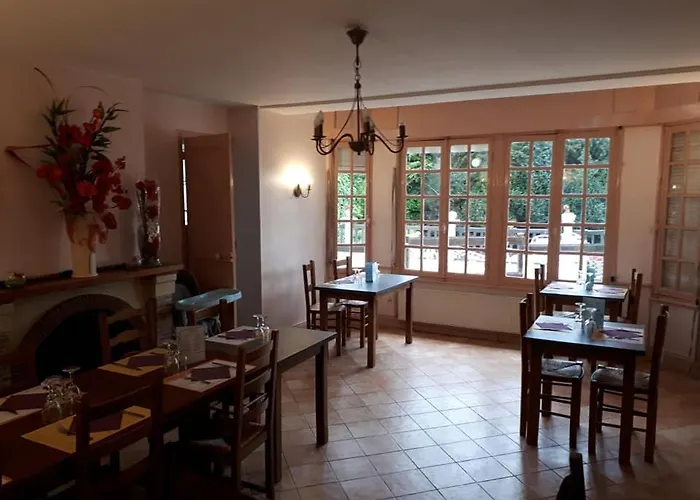 Restaurant & Chambres D'Hotes L'Eau Vive