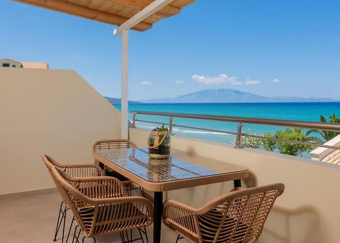 Paradise Elegant Beach Apartments, By Zantewize