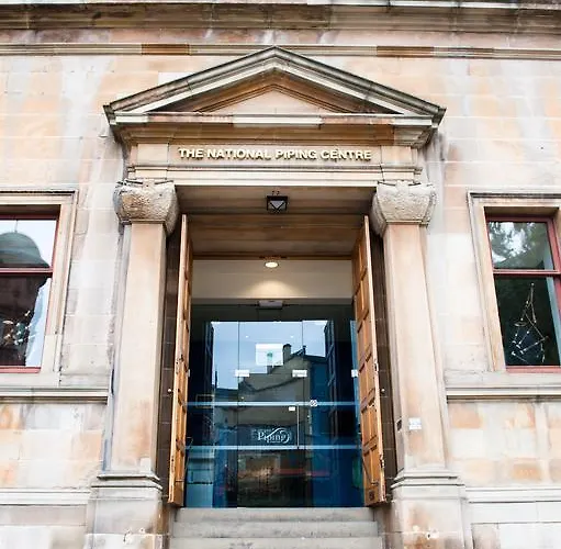 The Pipers' Tryst Hotel