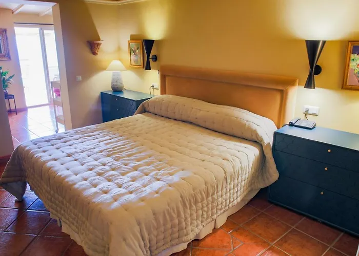 Hotel Carabeo Nerja