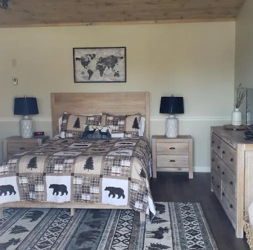 The Snowshoe Lodge
