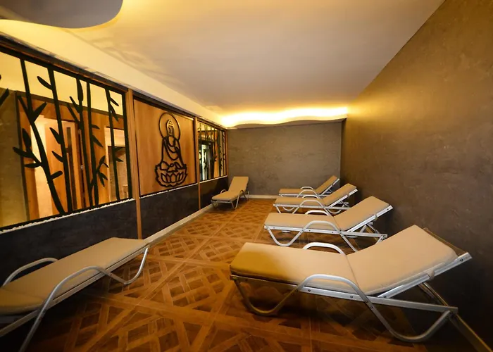 Idas Hotel (Adults Only)