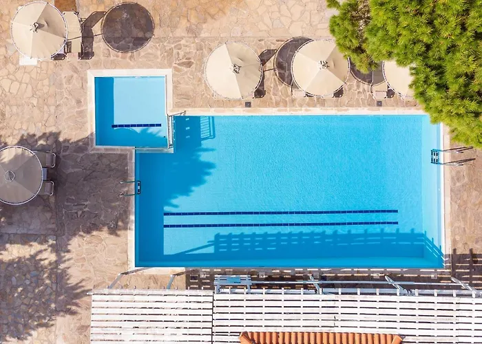 Hotel Ledra Marathókampos