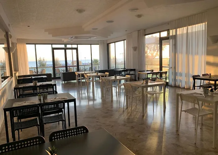 Hotel Tritone