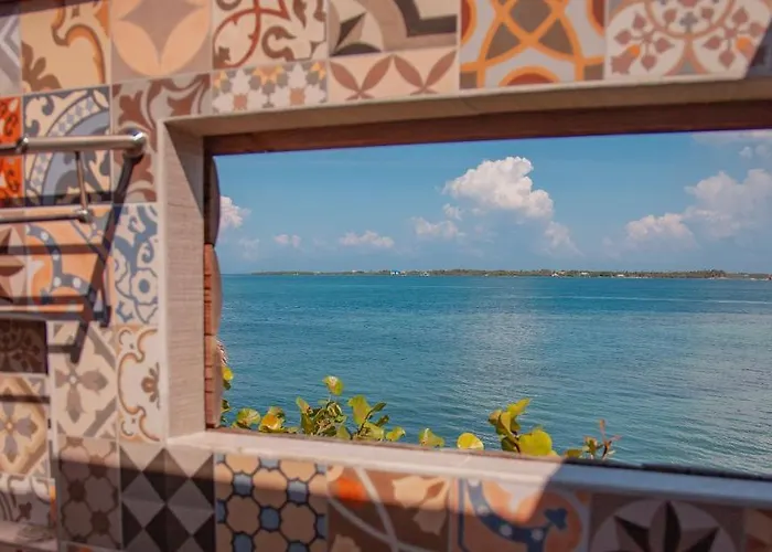 Hotel Punta Faro Isla Mucura