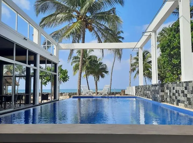Saara Beach Hotel Marawila