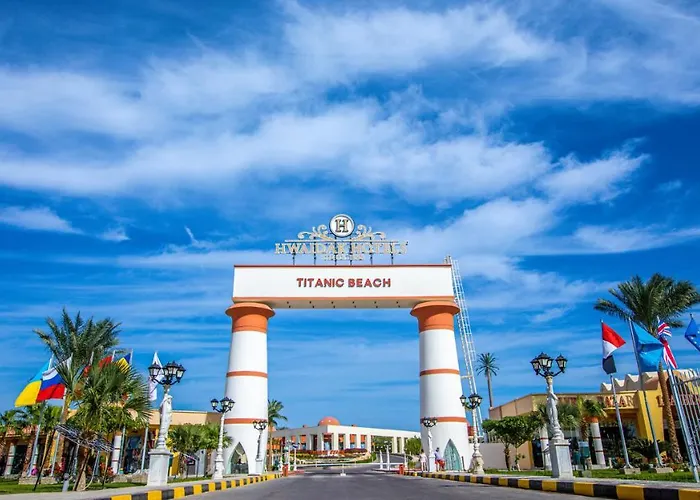 Titanic Beach - Families And Couples Only Hurghada
