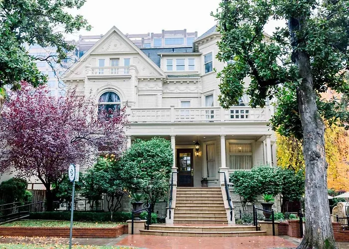 Sterling Hotel