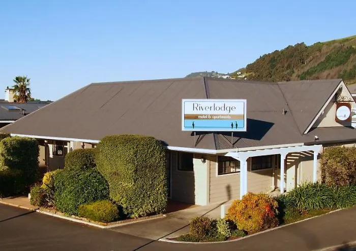 Riverlodge Motel