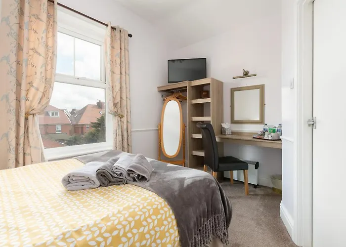 The Hollingworth Bed & Breakfast Lytham St Annes