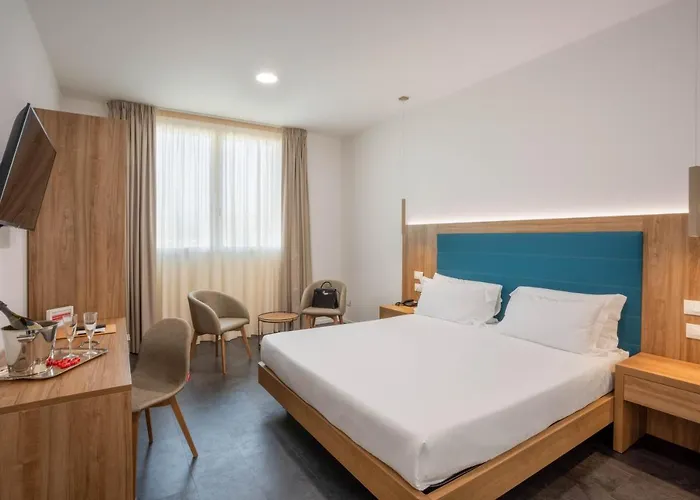V Hotel