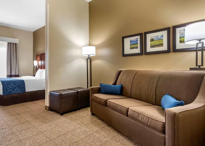 Comfort Suites Niceville Near Eglin Air Force Base