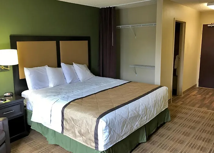 Extended Stay America Select Suites - Detroit - Farmington Hills