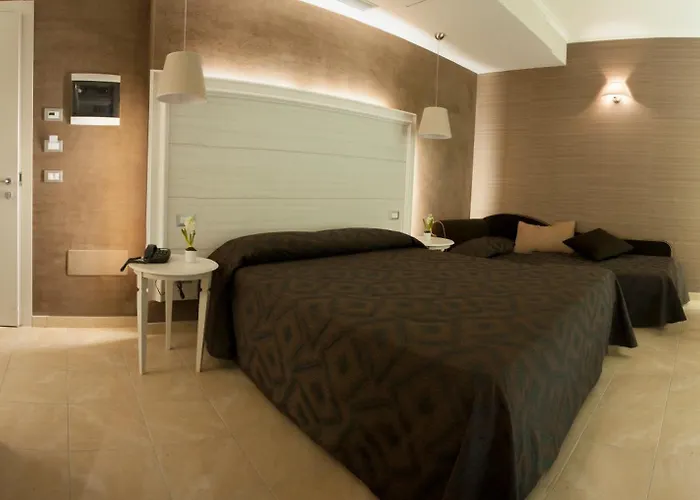 Hotel Fini
