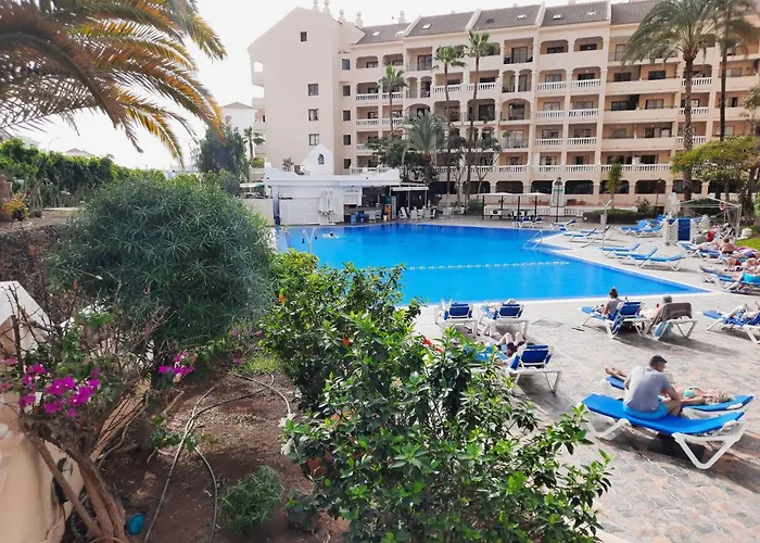 Castle Harbour Aparthotel Los Cristianos 