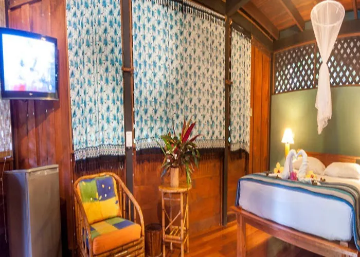 Azania Bungalows Cocles