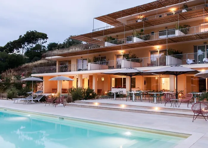 Luna Minoica Suites And Apartments Montallegro