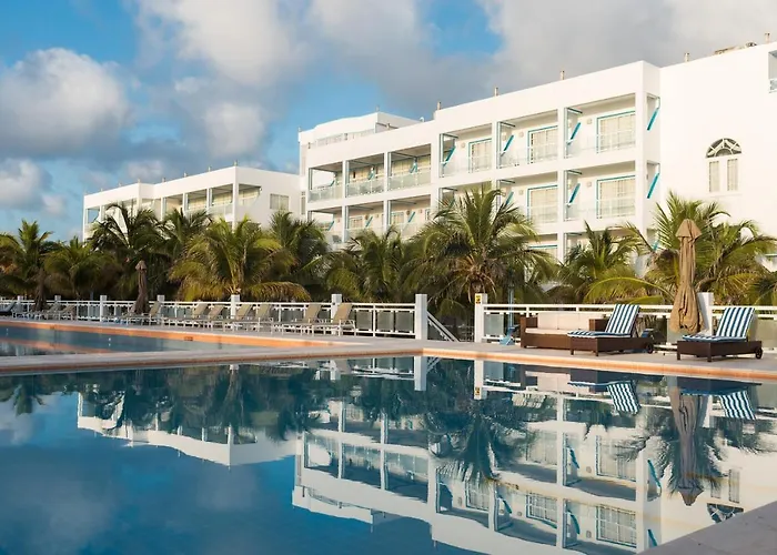 Belize Dive Haven Resort & Marina
