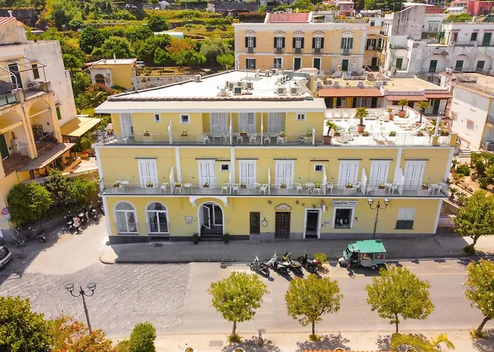 Hotel Noris
