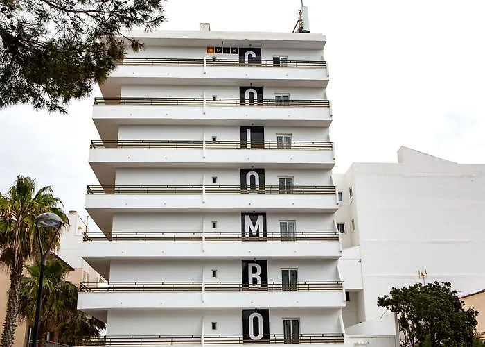 O7 Colombo Hotel S'Illot 