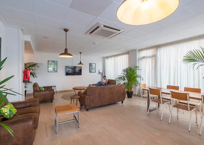 Hotel Checkin Garbí Calella