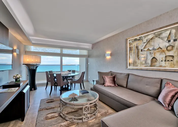 Divani Apollon Palace & Thalasso Vouliagméni