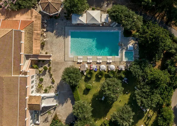 Nefeli Hotel Kommeno 