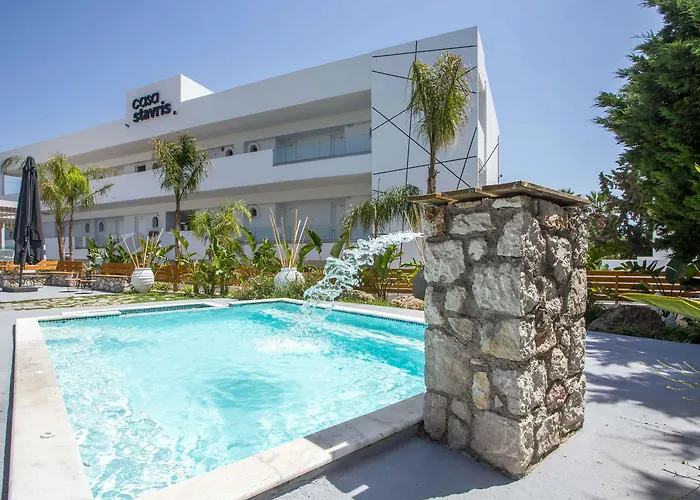 Casastavris - Aparts & Pool Suites Faliraki
