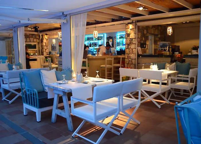 Oasis Beach Hotel