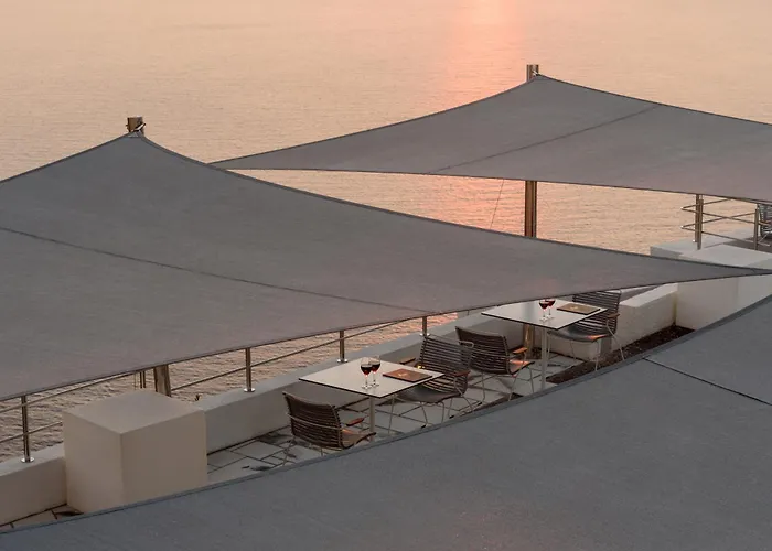 Caldera'S Dolphin Suites Megalokori