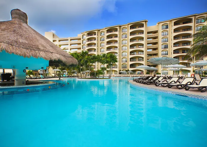 The Royal Islander - An All Suites Resort