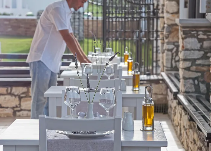 Contaratos Beach Hotel Naoussa