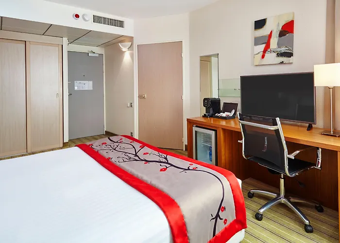 Holiday Inn Toulon City Centre By Ihg