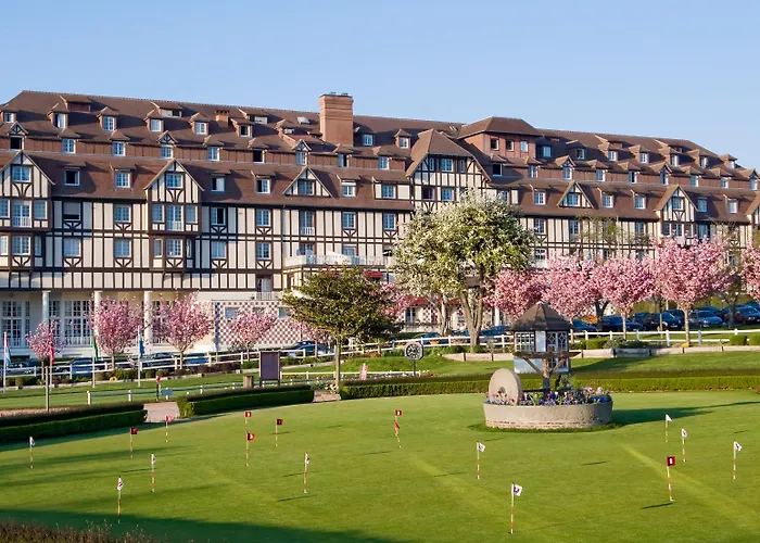 Hotel Barriere L'Hotel Du Golf Saint-Arnoult 