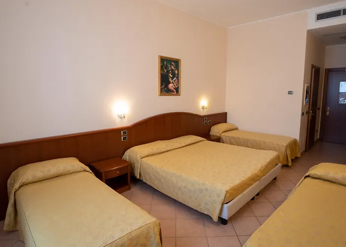 Hotel Garda Family House Castelletto Di Brenzone