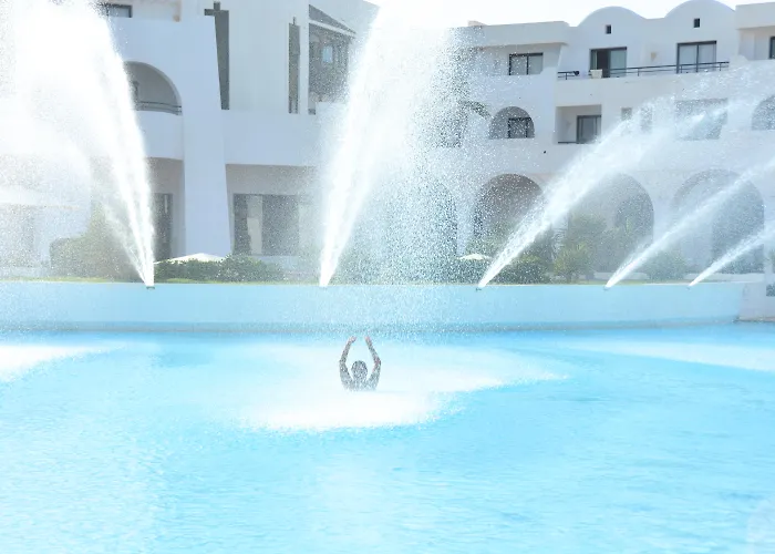 Hotel Club Palm Azur Families And Couples Aghīr