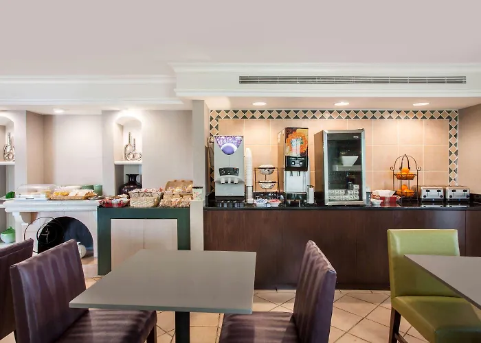 Baymont By Wyndham Fort Myers Central