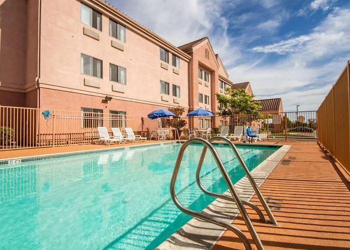 Pacific Coast Inn