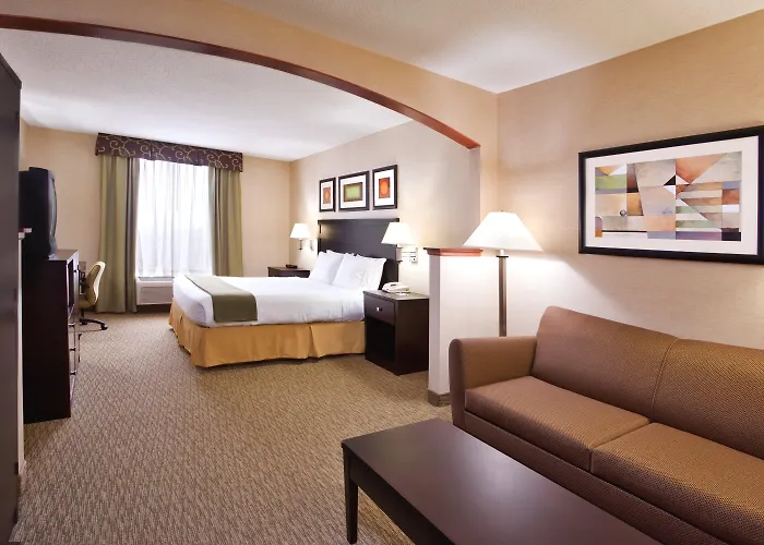 Holiday Inn Express & Suites Cleveland-Streetsboro By Ihg