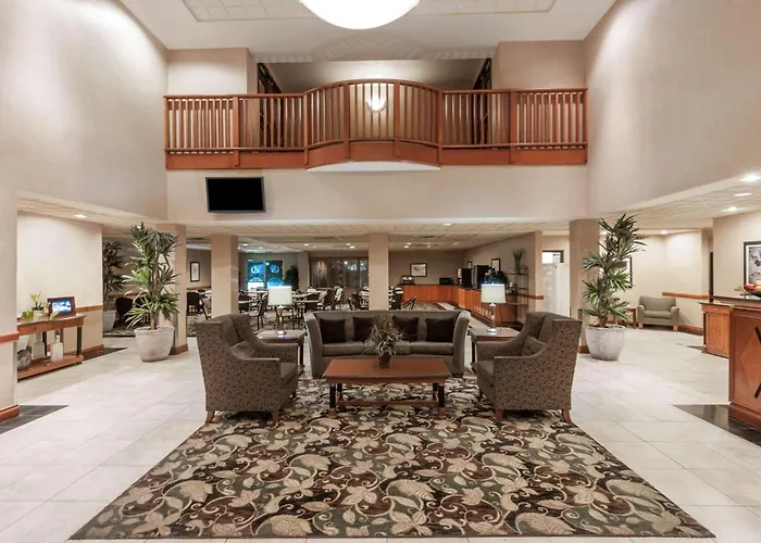 Wingate By Wyndham - Edmonton West Hotel