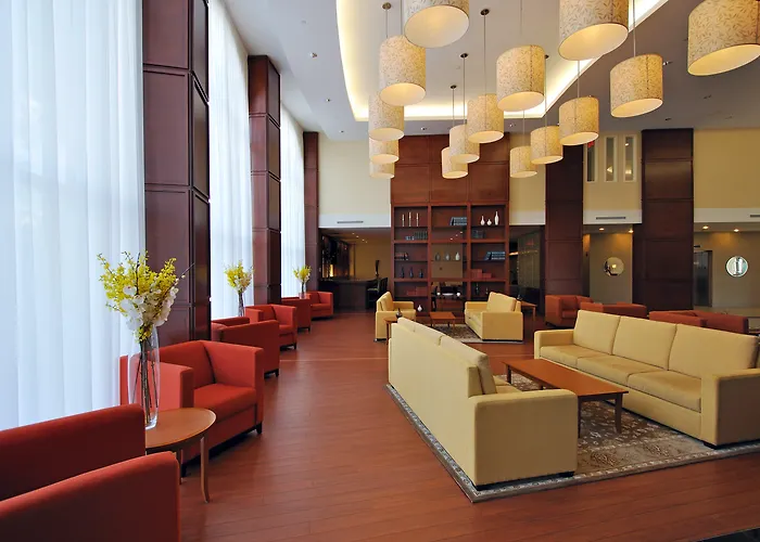 Holiday Inn & Suites Montreal Airport By Ihg