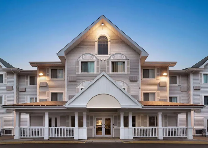 Travelodge Suites By Wyndham