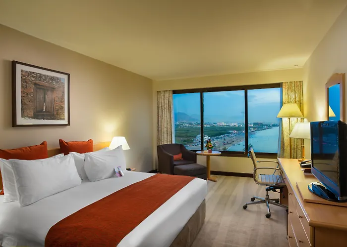 Hotel Crowne Plaza Muscat By Ihg