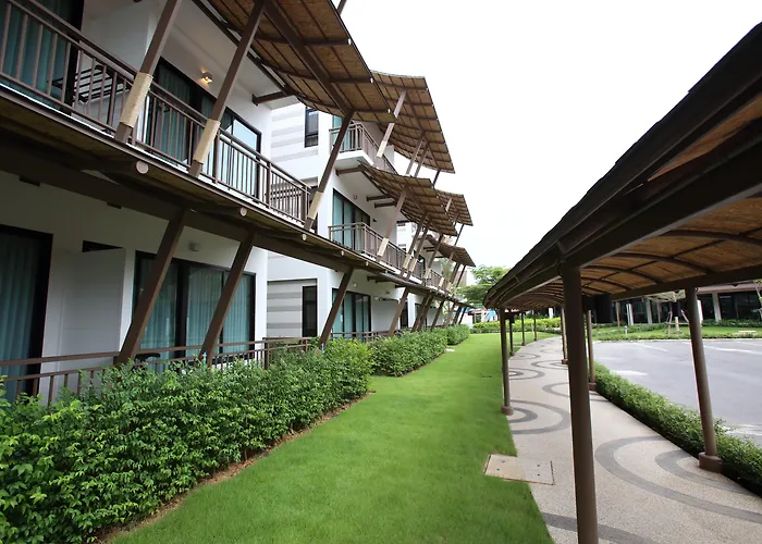 Bangsaen Heritage Hotel